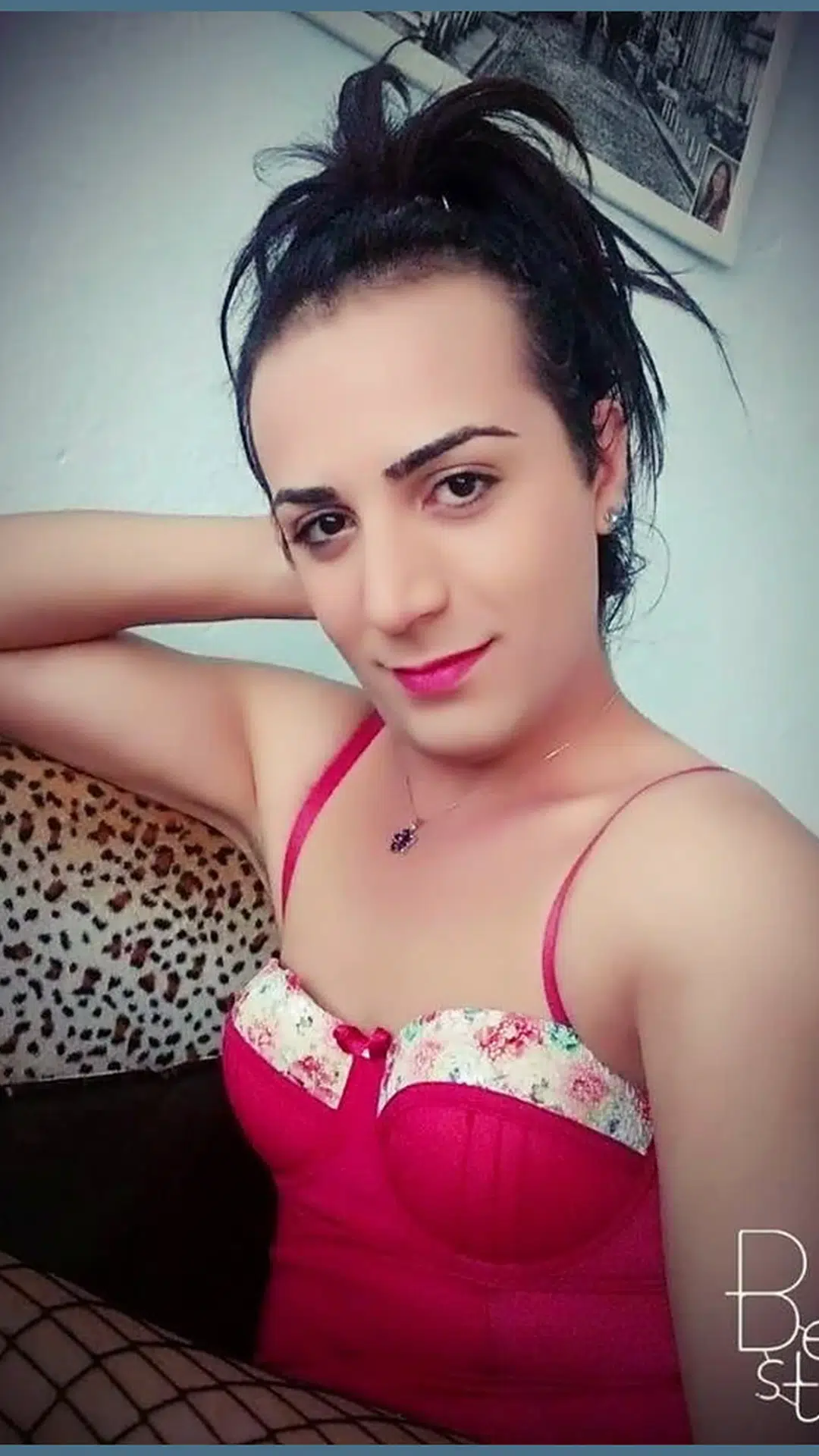 Elazığ escort makalesi için kütüphane görseli 13, 01 portre